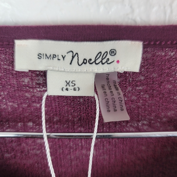 Burgundy V- neck Long sleeve Oversized mesh bell cuffs Tunic Top - Picture 12 of 16